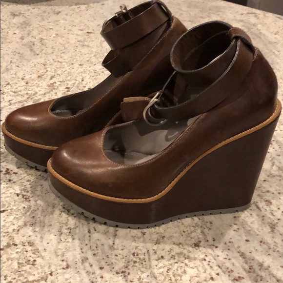 Brunello Cucinelli Women's Platform Wedge Heels - Picture 4 of 6